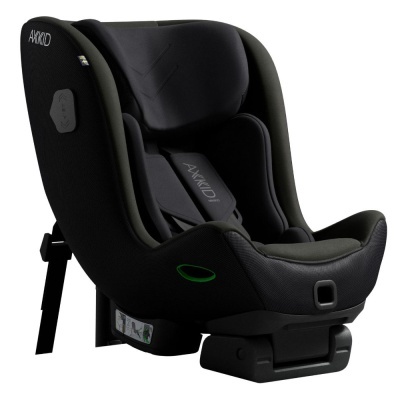 Cadeira auto preta para crianças AXXKID com acolchoamento e detalhes texturizados
