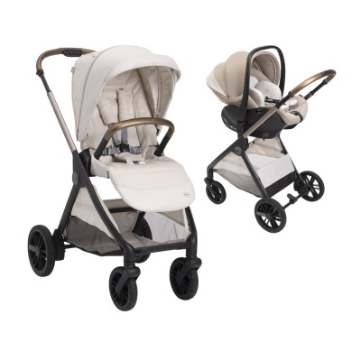 Carrinho de bebé bege com estrutura preta e detalhes dourados