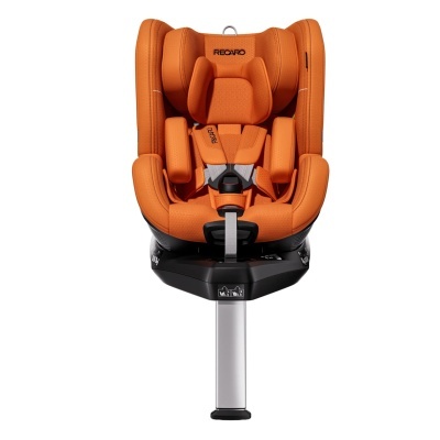 Cadeira auto infantil laranja da marca RECARO com cintos cinzentos e base metálica