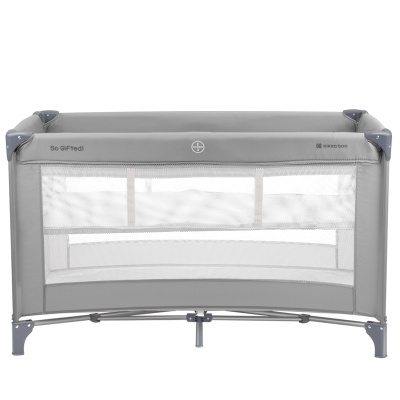 Berço portátil cinza com laterais em tela transparente