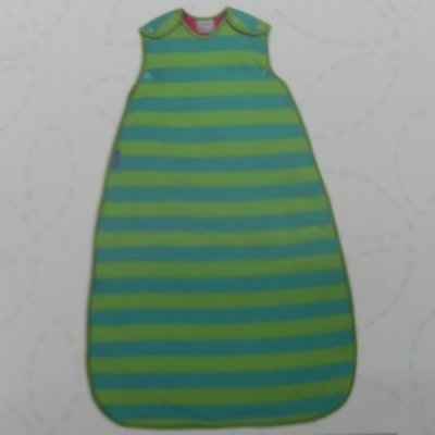 Saco de dormir para bebé com riscas azuis e verdes