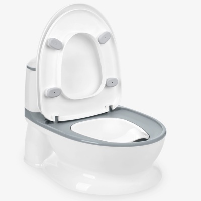 Sanita infantil branca com assento elevado cinza e tampa aberta