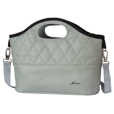 Mala cinzenta da Mercedes-Benz com padrão acolchoado e alça removível