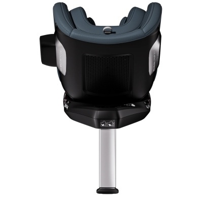 Assento auto para crianças preto e azul com suporte metal prateado e etiquetas de instalação