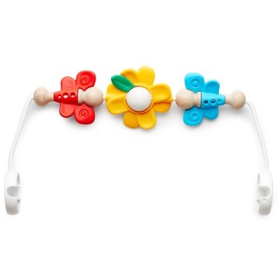 Brinquedo para bebé com borboletas vermelha e azul e flor amarela e branca montadas em fios brancos com fechos.