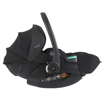 Cadeira auto bébé preta com capota e pega em plástico