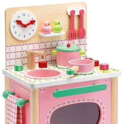 Cozinha de brinquedo em madeira colorida com acessórios e relógio