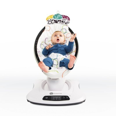 Cadeira elétrica para bebé 4moms branca com assento estampado e bebé de azul sentado