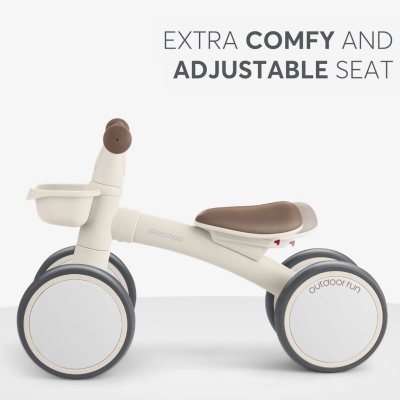 Carrinho de criança branco com rodas e assento castanho ajustável
