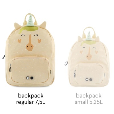 Dois mochilas amarelas com rosto de unicórnio, uma maior e outra menor, com texto de capacidade abaixo.