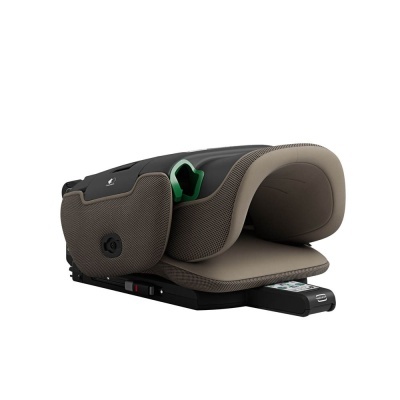 Assento auto para criança castanho e cinza com detalhes verdes