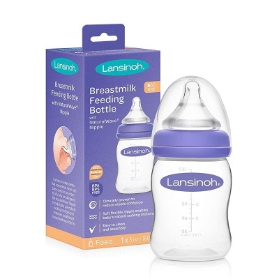 Garrafa de alimentação Lansinoh com embalagem roxa e azul