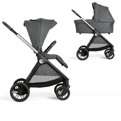 Carrinho de bebé cinzento escuro com estrutura preta e rodas pretas