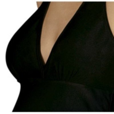 Parte superior de roupa preta com decote em V