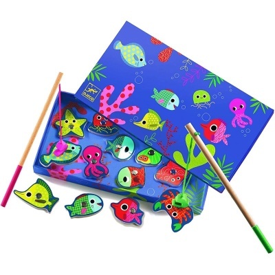 Jogo de pesca magnético para crianças com peixes de madeira coloridos e varas de pescar
