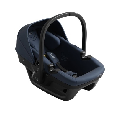 cadeira auto para bebé azul escura com pega preta e arnês de segurança