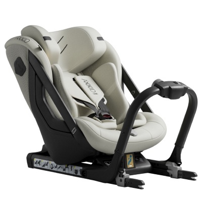 Cadeira de automóvel para bebé creme e preta com arnês e sistema ISOFIX