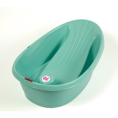 Banheira de bebé de plástico verde água com etiquetas e design anatómico