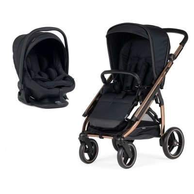Carrinho de bebé preto com estrutura bronze e ovo preto acolchoado