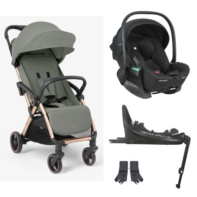 Carrinho de bebé verde com estrutura dourada e cadeira auto preta com base