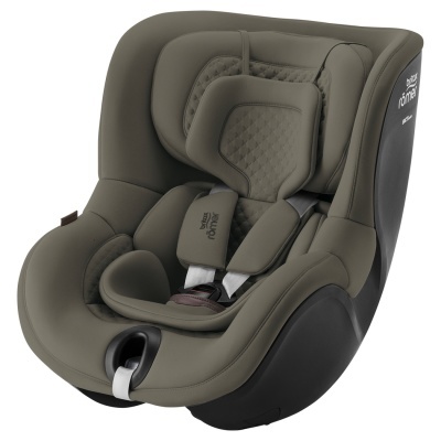 Cadeira auto cinza escuro para criança com cintos de segurança e estofos acolchoados