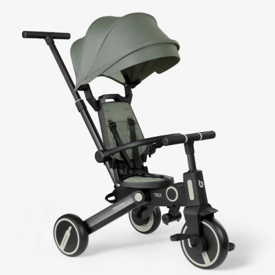 Triciclo infantil verde com capota e cinto de segurança