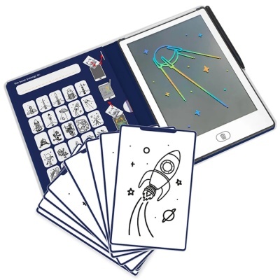 Jogo educativo com cartas e placas de construção azul e prateado com tema de foguetes