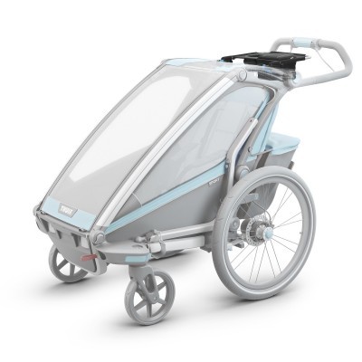 Carrinho de criança cinza claro e azul com cobertura transparente da marca THULE