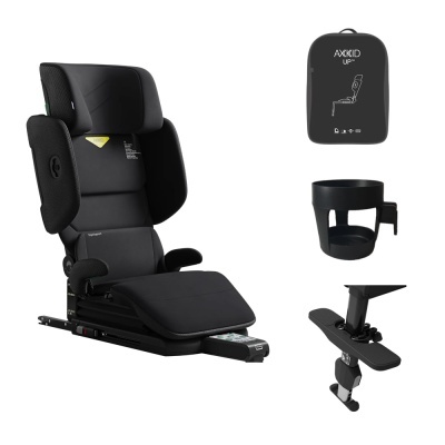 Cadeira auto infantil preta com acessórios, suporte para copo e bolsa AXKID UP.