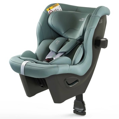 Cadeira auto para criança em verde e cinzento com arnês e base preta