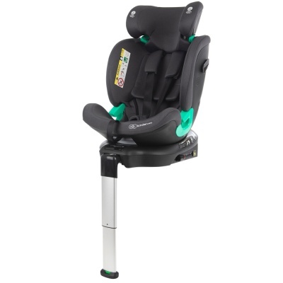 Cadeira auto para criança preta com detalhes verdes e base ajustável