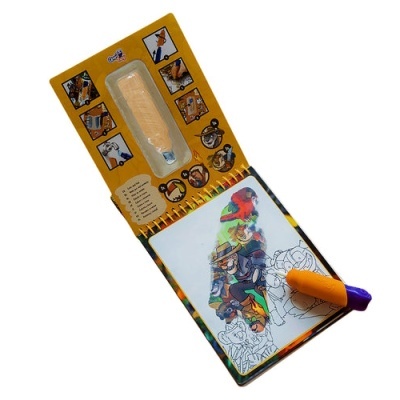 Livro de colorir com caneta laranja e tapa roxa, capa interior amarela com instruções