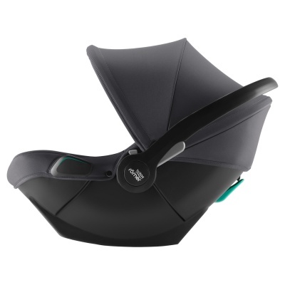Cadeirinha de bebé para automóvel cinza escuro e preto com pega e capota