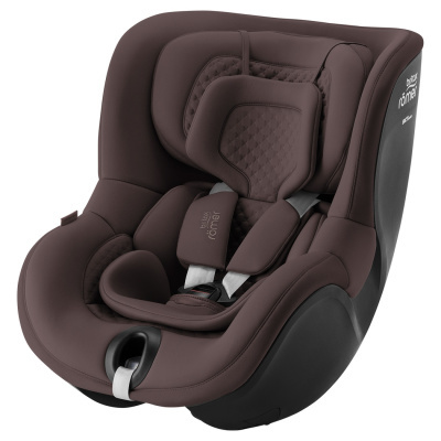 cadeira auto infantil marrom escuro acolchoada com cintos de segurança cinza claro e preto