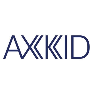 Logótipo azul escuro 'AXKID' em fundo branco