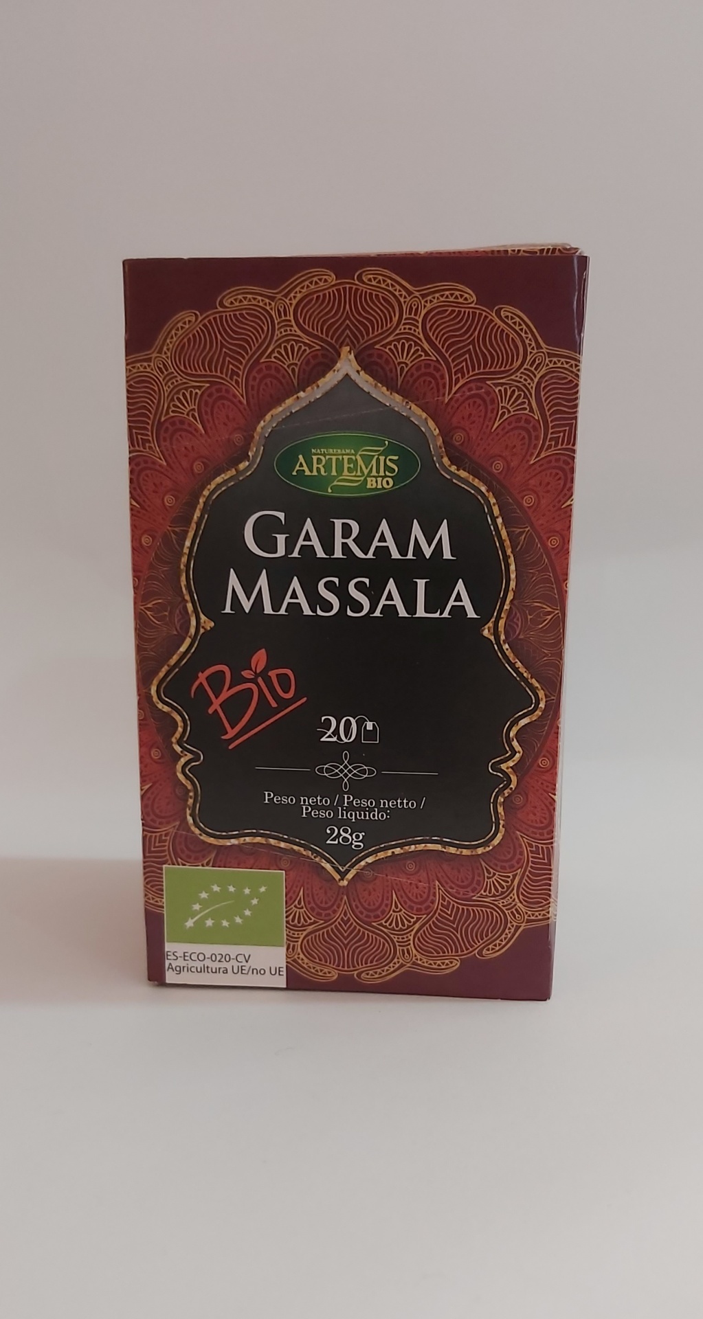 Garam Massala BIO Caixa de Garam Massala Bio Artemis em embalagem vermelha com padrão dourado