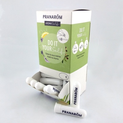 Embalagem Pranarôm AromaSelf com tubos brancos e textos visíveis