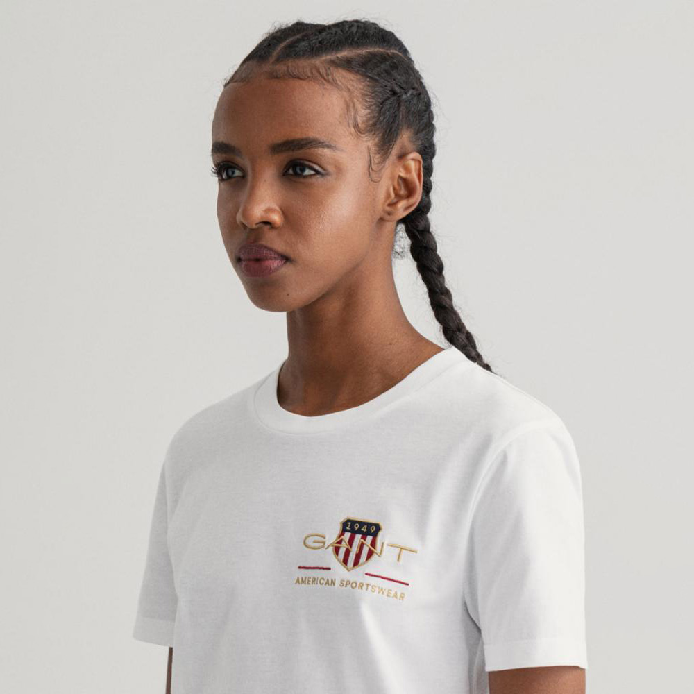 Camisola branca de manga curta com bordado GANT 1949 e AMERICAN SPORTSWEAR