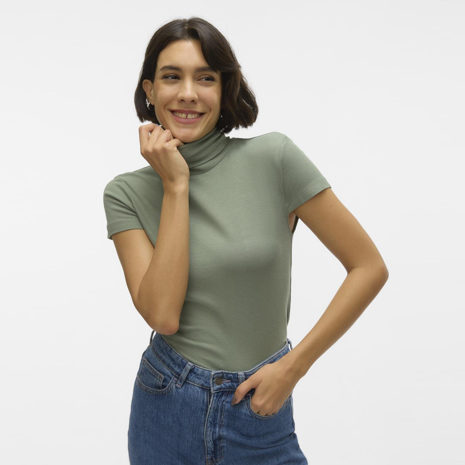 Top feminino de gola alta verde claro com mangas curtas