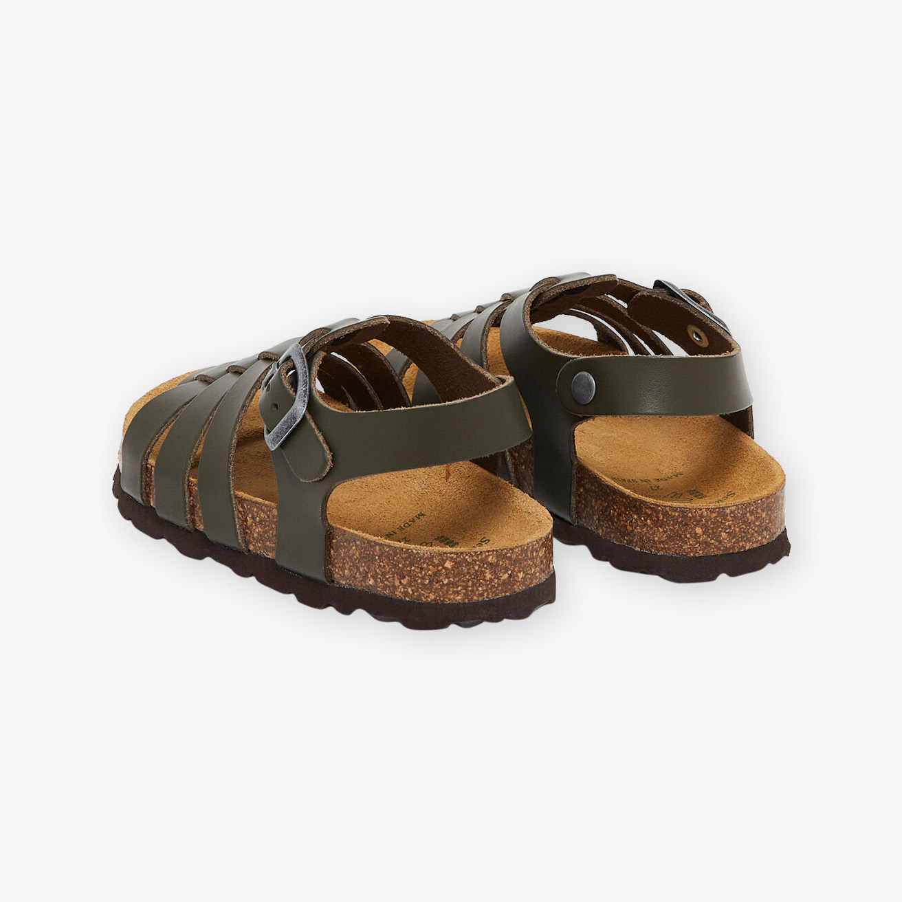 Sandálias infantis verdes com palmilha de cortiça e sola preta vistas de trás