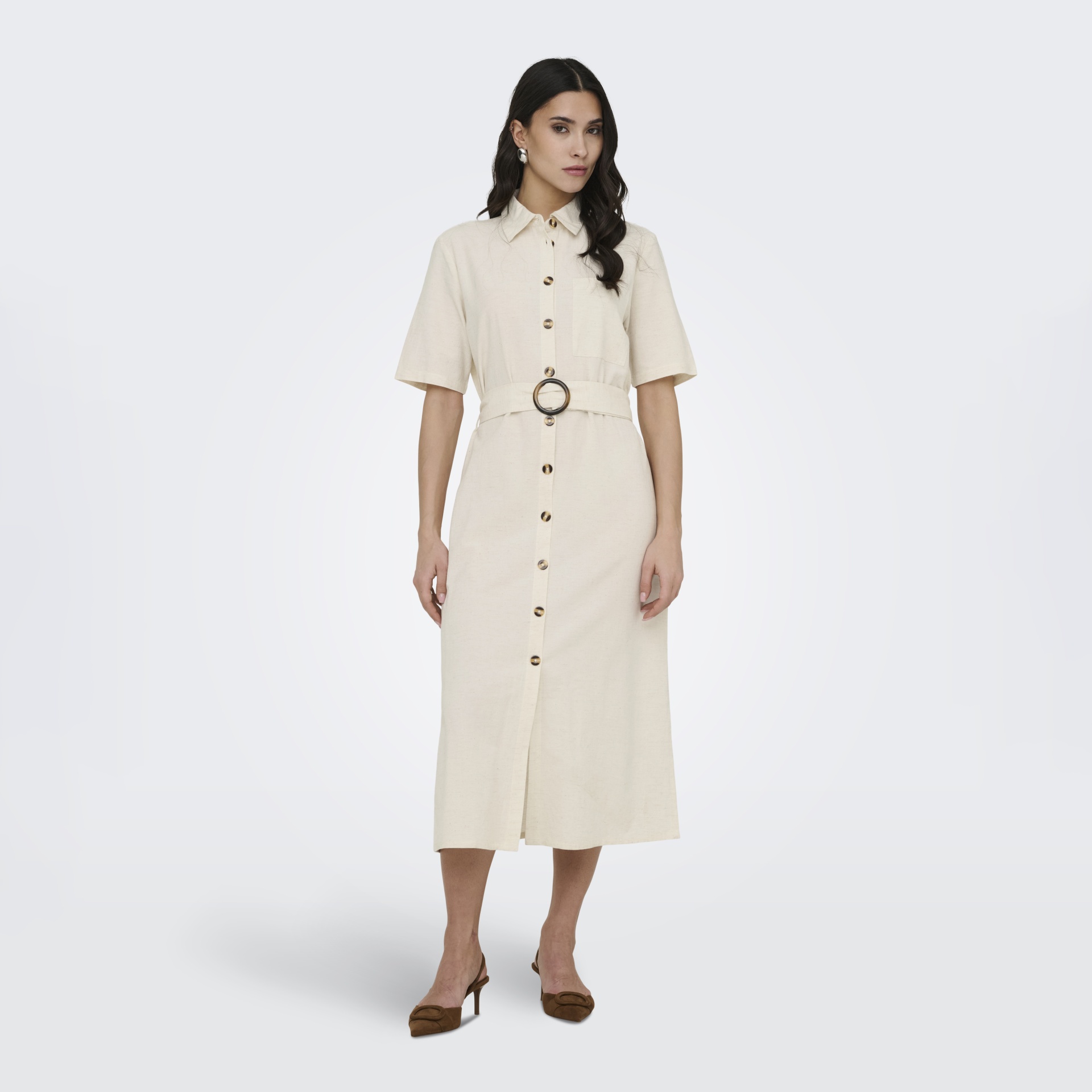 Vestido midi creme com botões e cinto