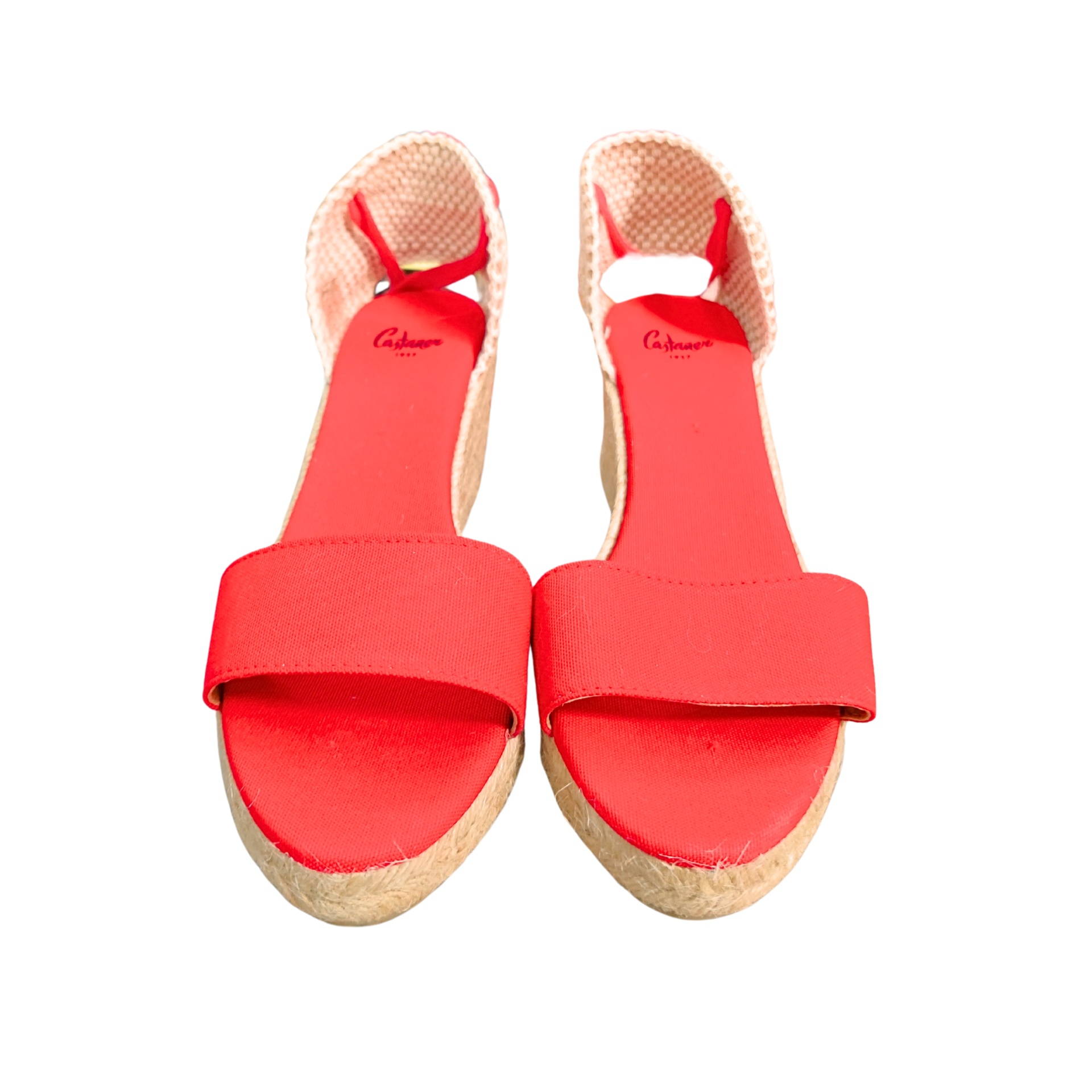 Sandálias vermelhas com salto anabela e sola de palha