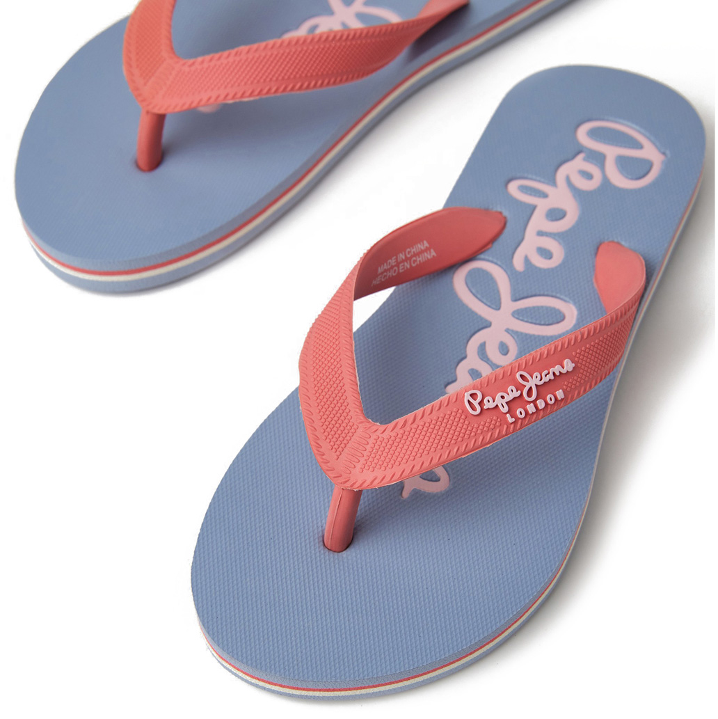 Chinelos de dedo Pepe Jeans London azul e cor-de-rosa.