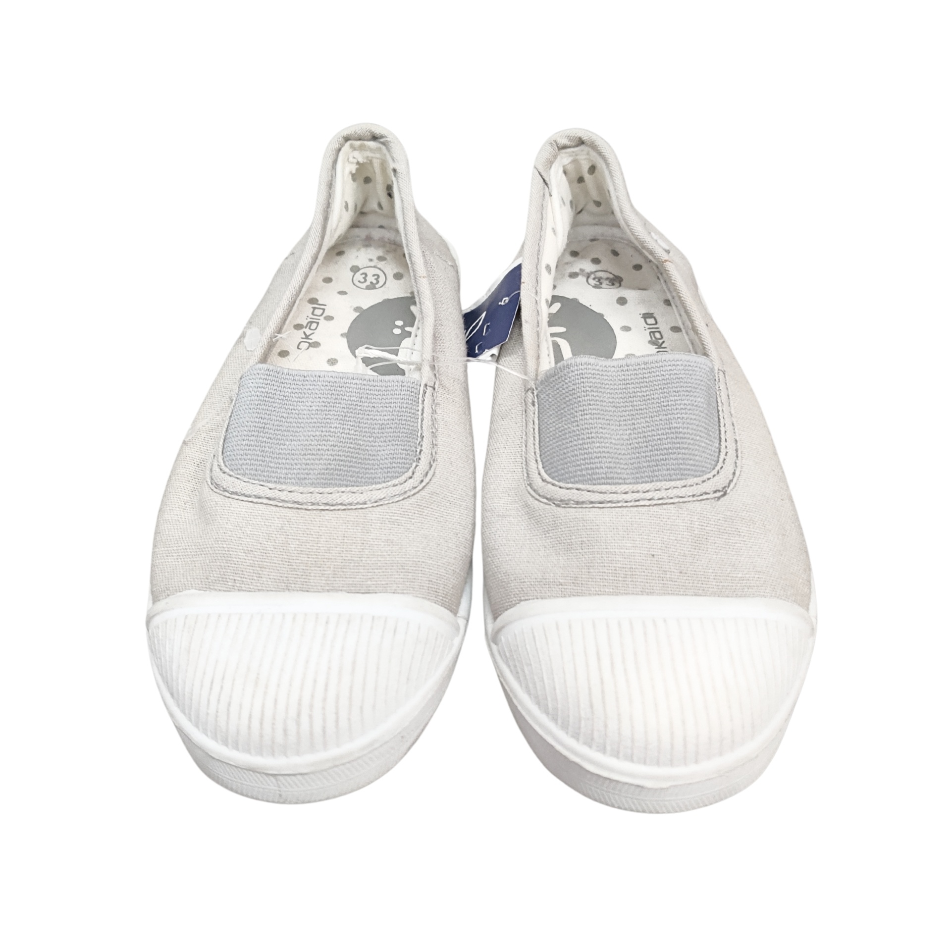 Sapatilhas cinza claro para criança com sola branca e elástico no topo