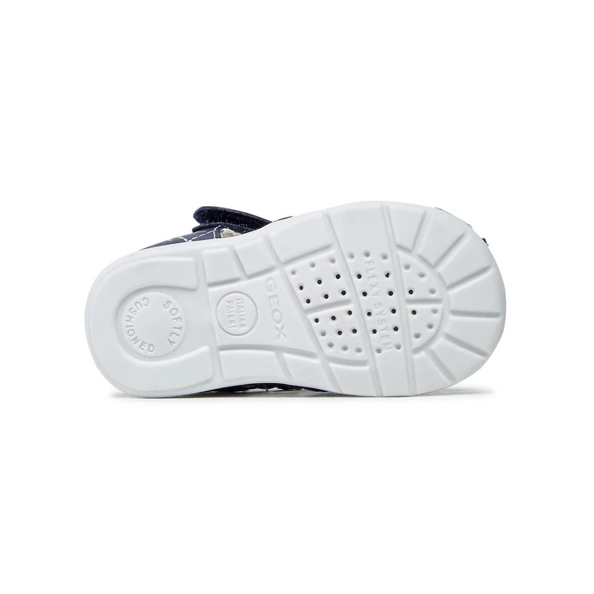 Sola branca de sapato infantil com texto em relevo e ventilação