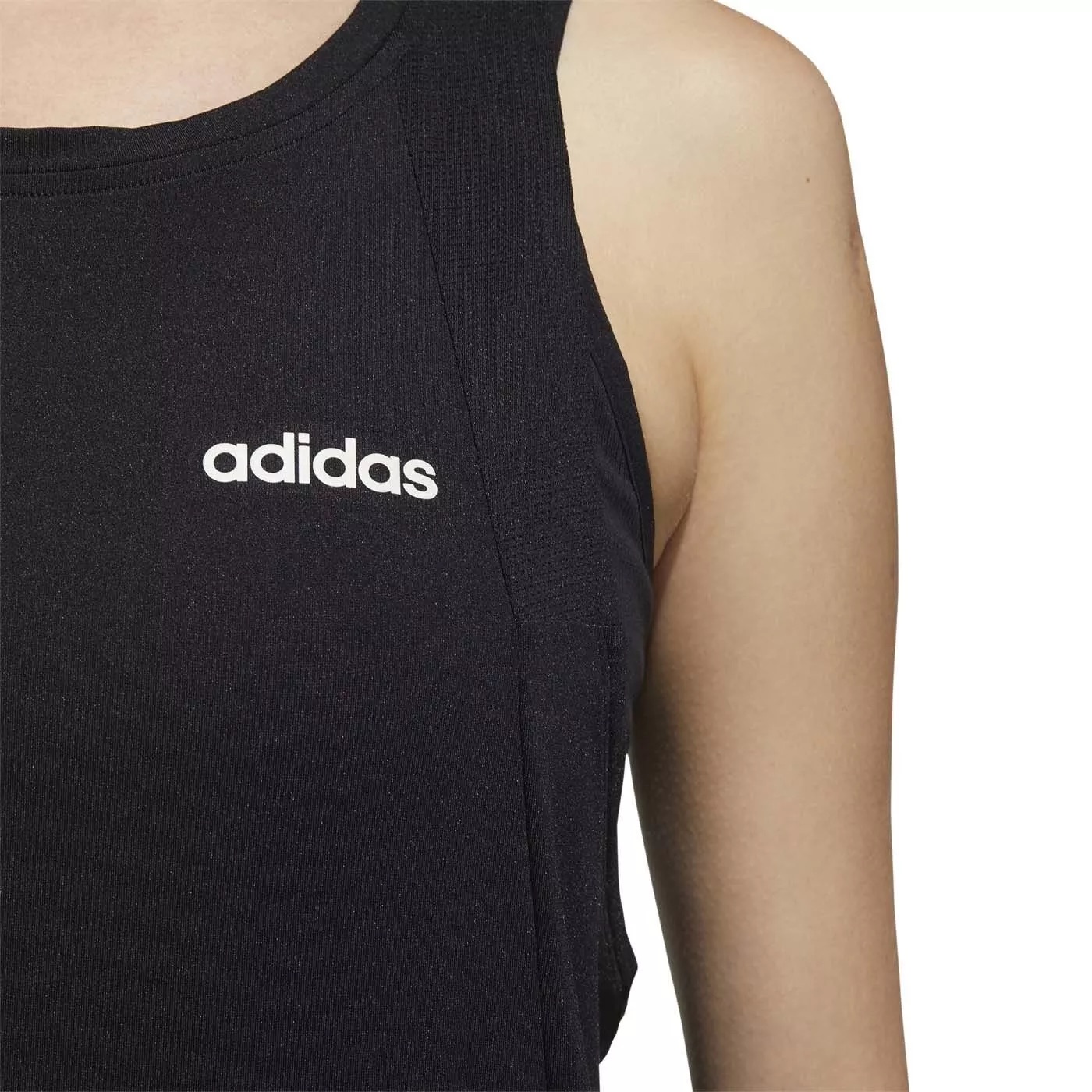 Top desportivo preto com logo adidas em branco no peito