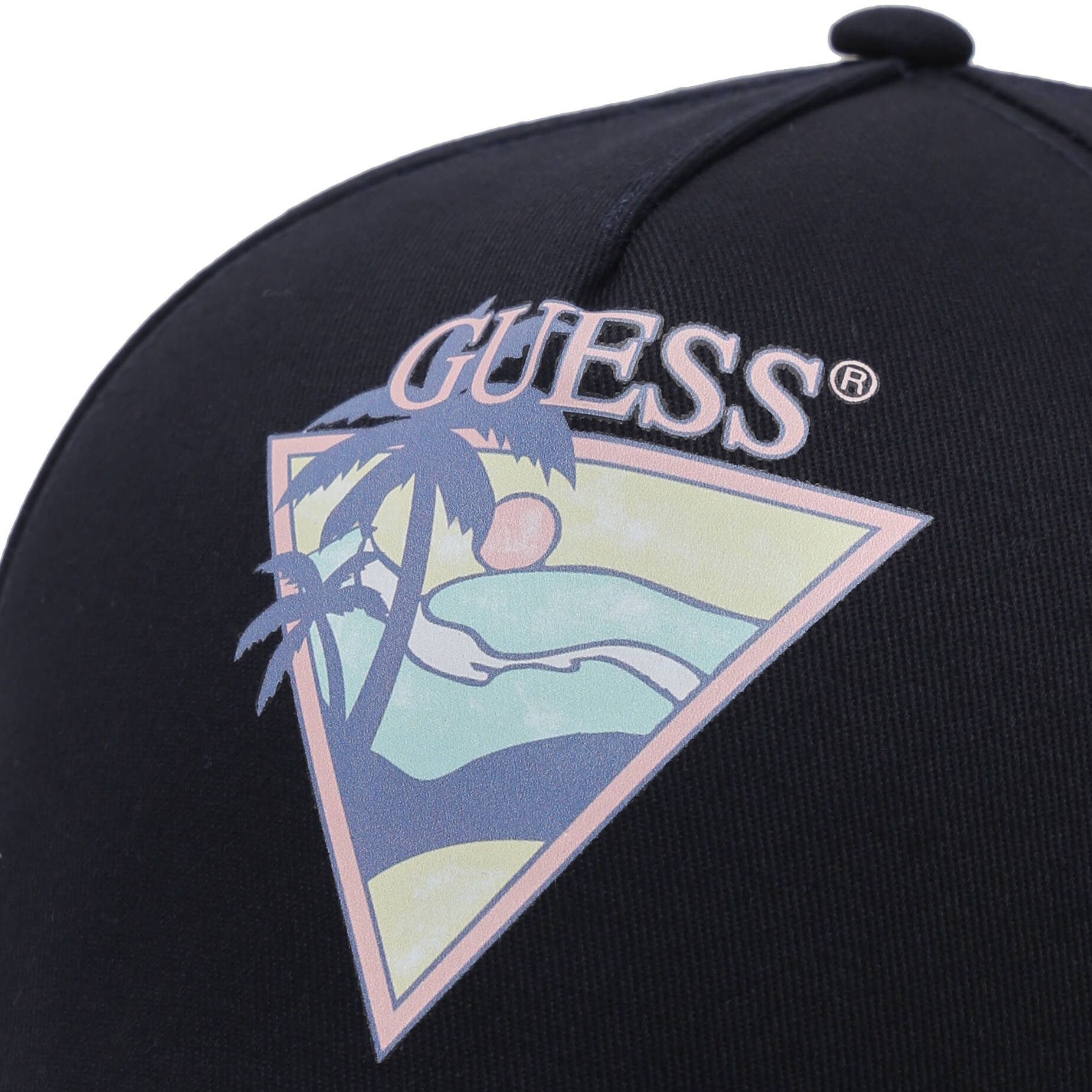 Boné preto com logótipo colorido GUESS e paisagem de praia triangular