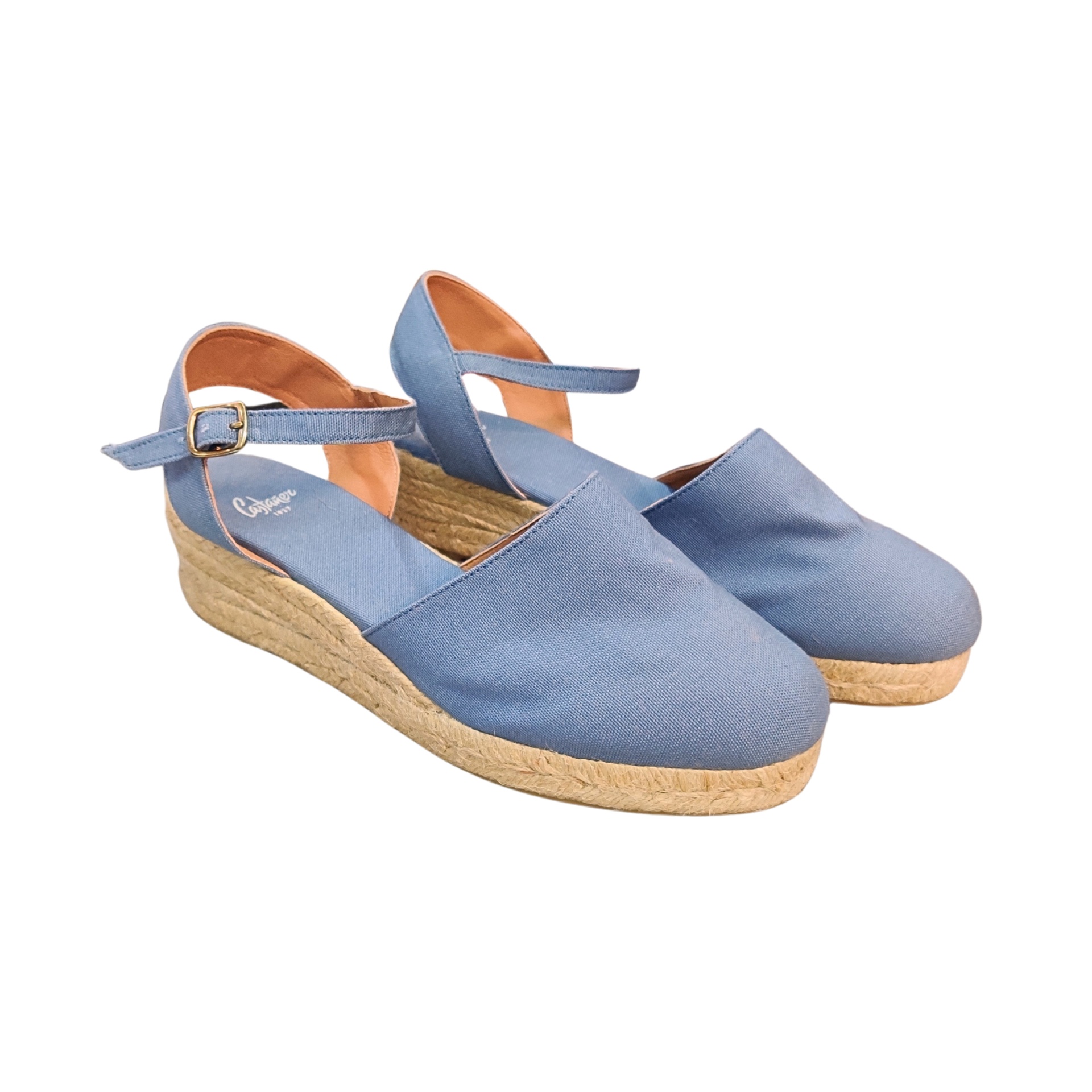 Alpercatas femininas azuis com sola cunha e tira com fivela