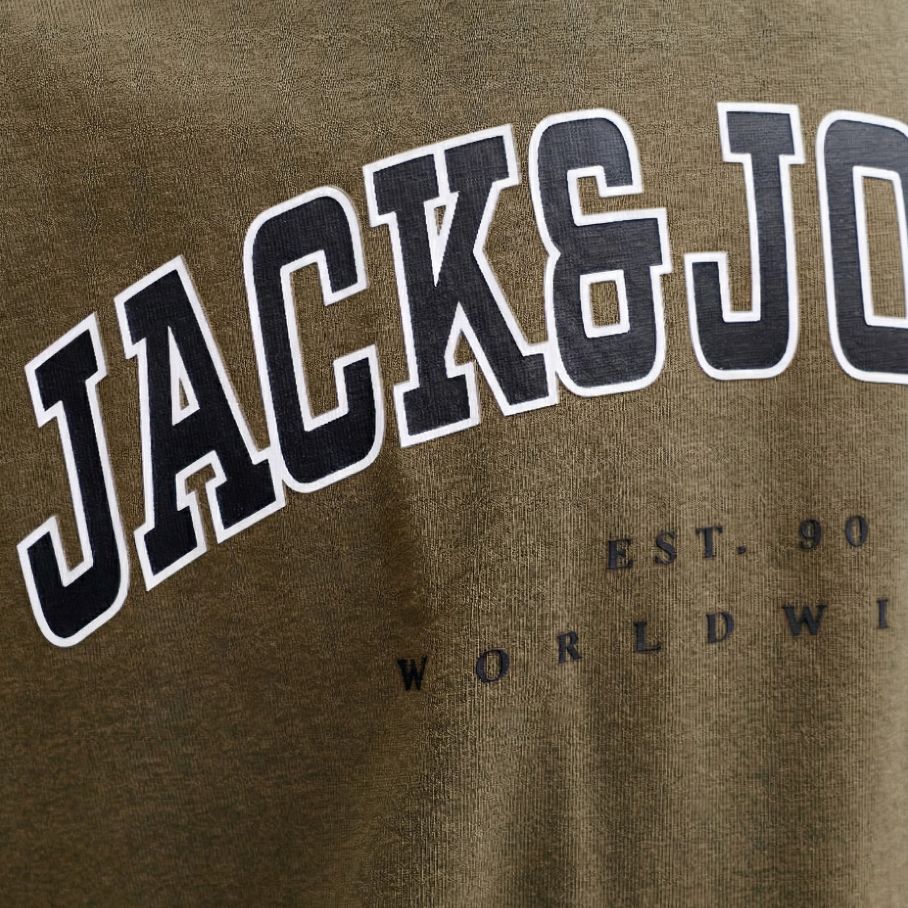 Tecido castanho com texto estampado JACK & JONES e EST. 90 WORLDWI