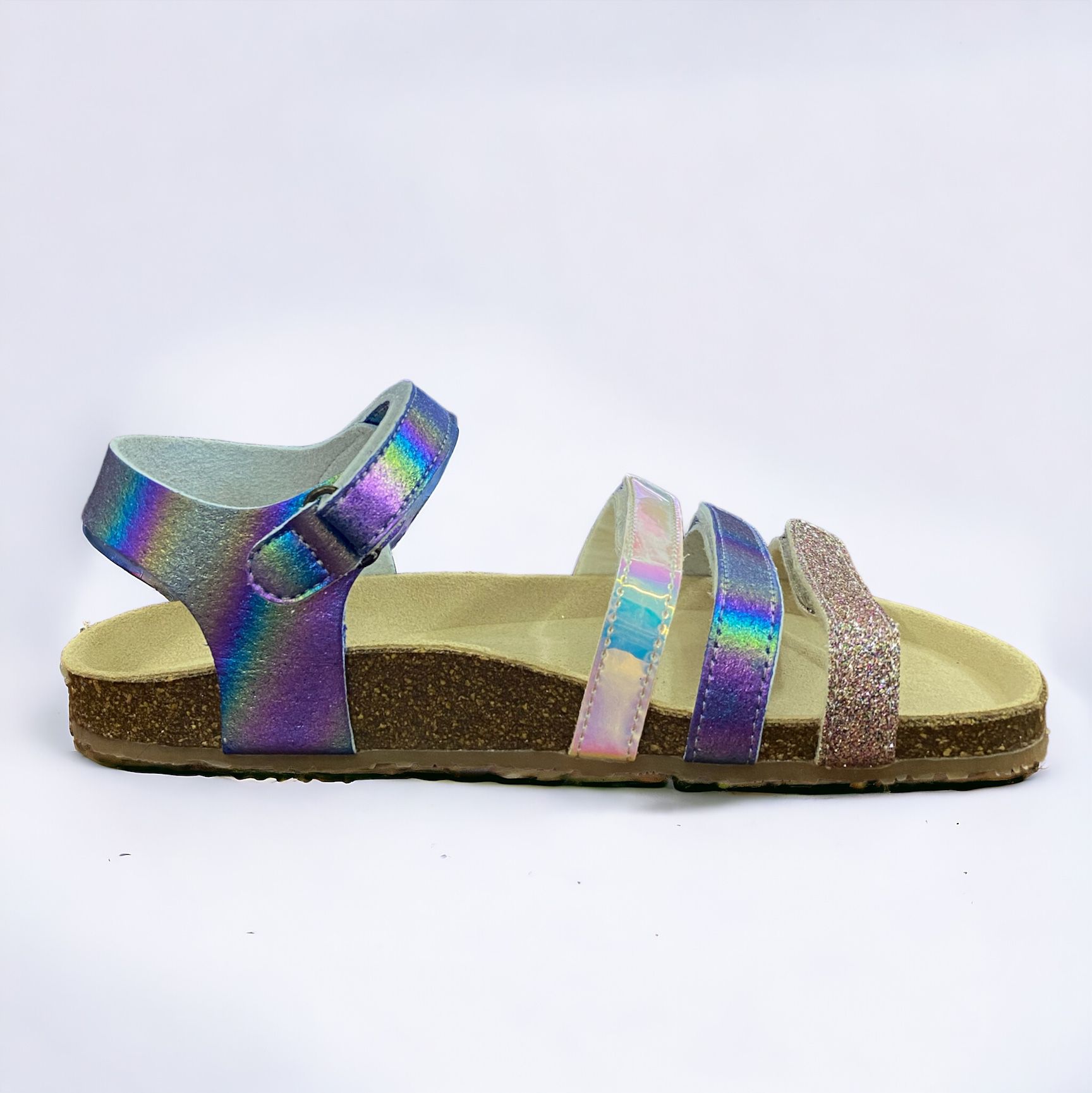 Sandália aberta com tiras holográficas e sola castanha tipo cortiça